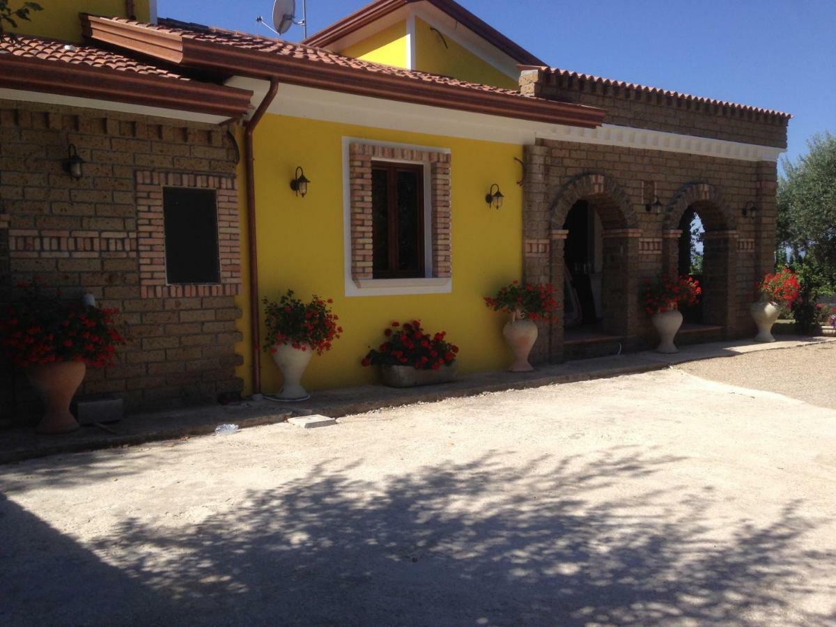 Villa "Casa Al Chiazzullo" Mirabella Eclano Экстерьер фото