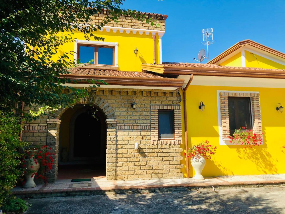 Villa "Casa Al Chiazzullo" Mirabella Eclano Экстерьер фото